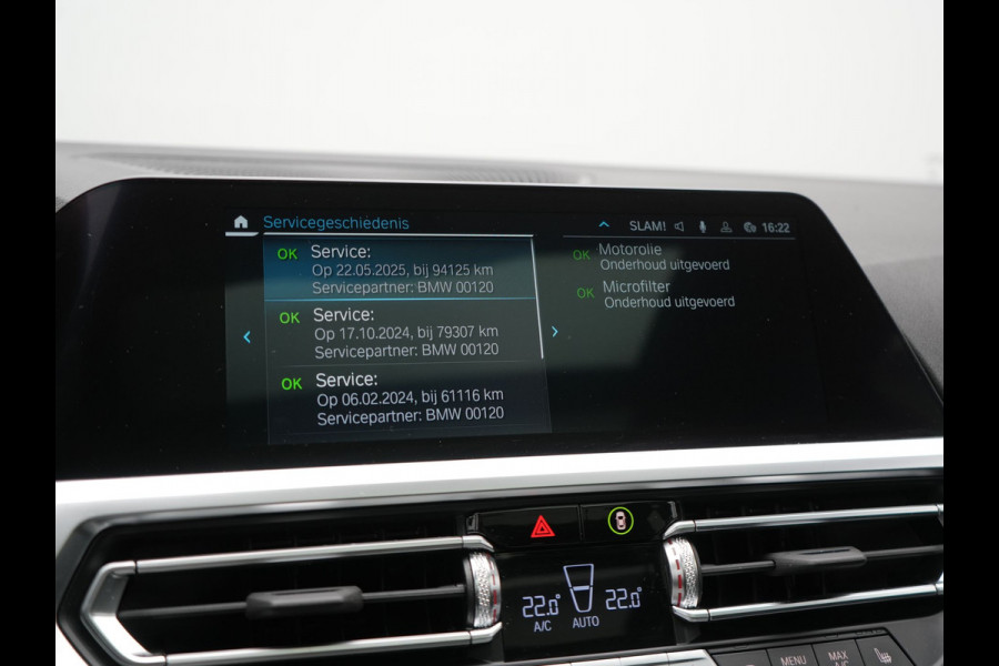 BMW 3 Serie Touring 330e xDrive M Sport Plug In Hybrid 293pk Dealer O.H. PHEV | Panodak | Head Up | Adaptive Cruise | Laser LED | 360 Camera | 19"L.M | Alcantara Sportstoelen Memory & Verwarmd | Sfeerverlichting | Apple Carplay | Keyless | Blis | Navigatie | Virtu