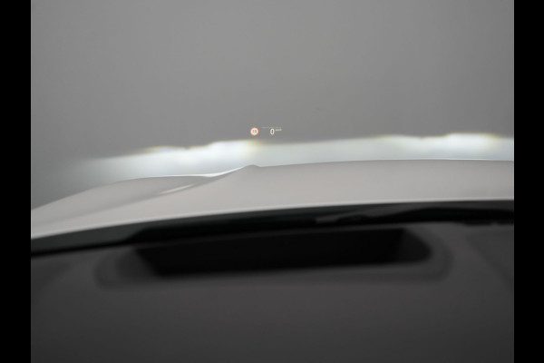 BMW 3 Serie Touring 330e xDrive M Sport Plug In Hybrid 293pk Dealer O.H. PHEV | Panodak | Head Up | Adaptive Cruise | Laser LED | 360 Camera | 19"L.M | Alcantara Sportstoelen Memory & Verwarmd | Sfeerverlichting | Apple Carplay | Keyless | Blis | Navigatie | Virtu