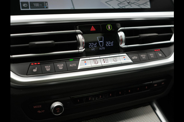 BMW 3 Serie Touring 330e xDrive M Sport Plug In Hybrid 293pk Dealer O.H. PHEV | Panodak | Head Up | Adaptive Cruise | Laser LED | 360 Camera | 19"L.M | Alcantara Sportstoelen Memory & Verwarmd | Sfeerverlichting | Apple Carplay | Keyless | Blis | Navigatie | Virtu