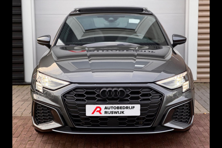 Audi A3 Sportback 45 TFSI e S edition Competition Rs zetels/B&O/HuD/Massage