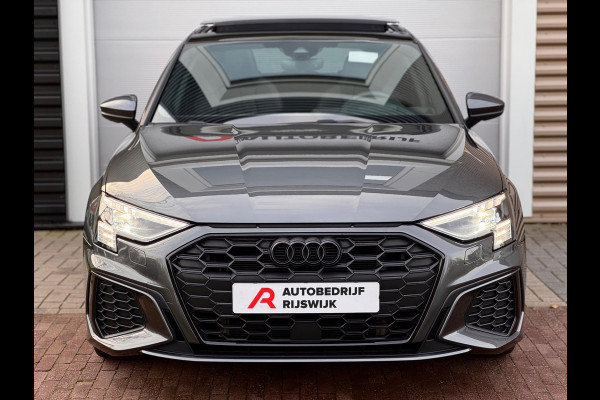 Audi A3 Sportback 45 TFSI e S edition Competition Rs zetels/B&O/HuD/Massage