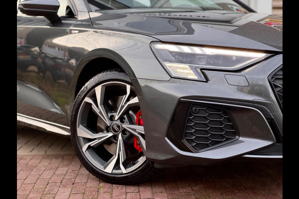 Audi A3 Sportback 45 TFSI e S edition Competition Rs zetels/B&O/HuD/Massage