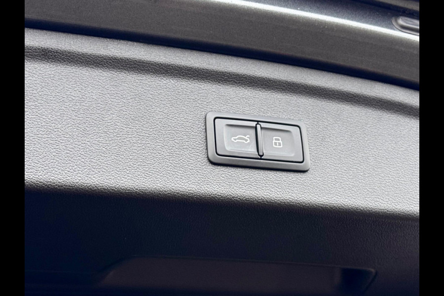 Audi A3 Sportback 45 TFSI e S edition Competition Rs zetels/B&O/HuD/Massage