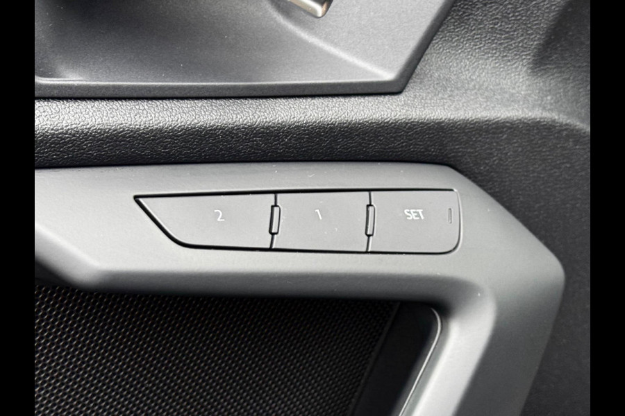 Audi A3 Sportback 45 TFSI e S edition Competition Rs zetels/B&O/HuD/Massage