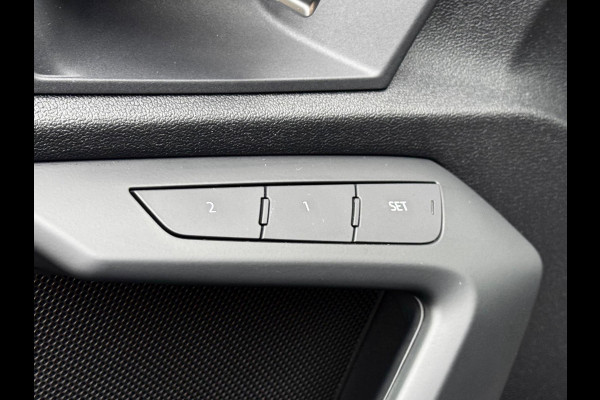 Audi A3 Sportback 45 TFSI e S edition Competition Rs zetels/B&O/HuD/Massage