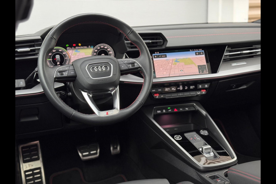 Audi A3 Sportback 45 TFSI e S edition Competition Rs zetels/B&O/HuD/Massage