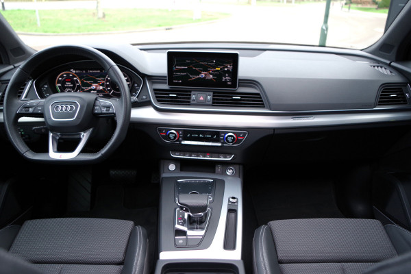 Audi Q5 55 TFSI e 367 PK Quattro Competition, Luchtvering, Trekhaak, Panoramadak, 360 Camera, B&O Sound