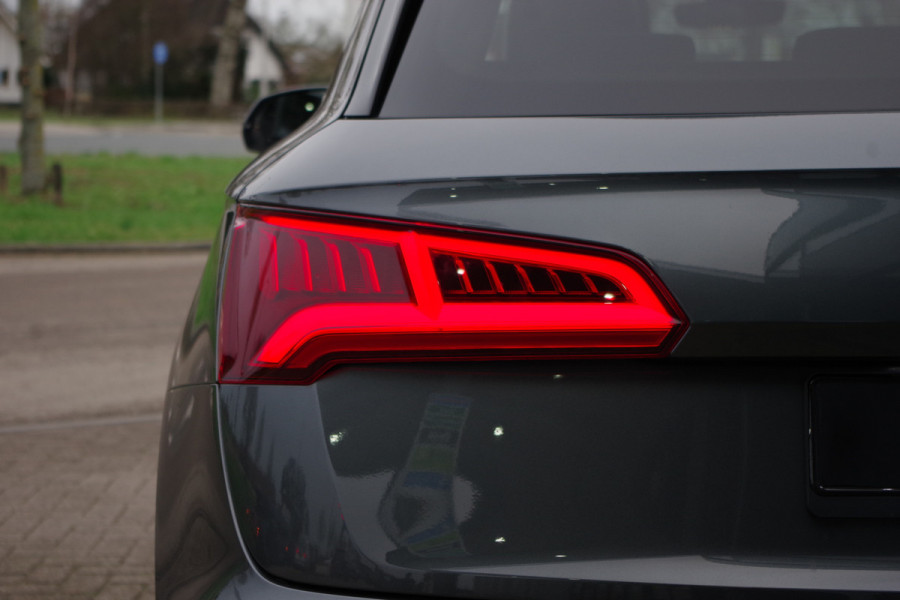 Audi Q5 55 TFSI e 367 PK Quattro Competition, Luchtvering, Trekhaak, Panoramadak, 360 Camera, B&O Sound