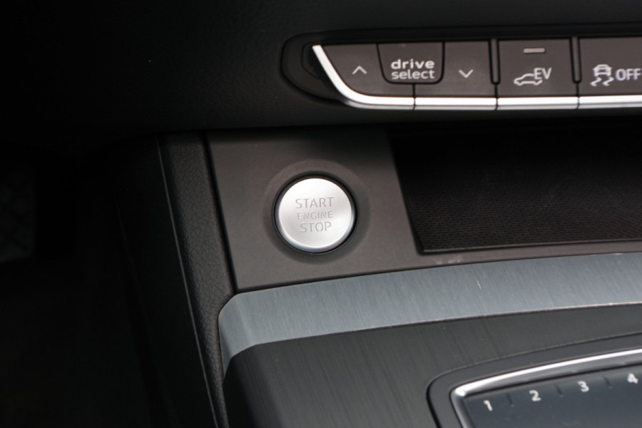 Audi Q5 55 TFSI e 367 PK Quattro Competition, Luchtvering, Trekhaak, Panoramadak, 360 Camera, B&O Sound