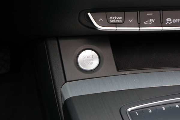 Audi Q5 55 TFSI e 367 PK Quattro Competition, Luchtvering, Trekhaak, Panoramadak, 360 Camera, B&O Sound