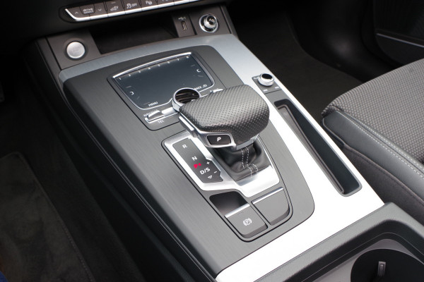 Audi Q5 55 TFSI e 367 PK Quattro Competition, Luchtvering, Trekhaak, Panoramadak, 360 Camera, B&O Sound