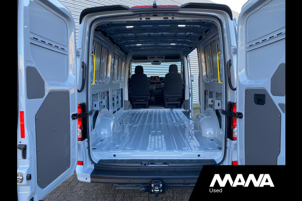 MAN TGE 35 2.0 L3H2 3.180 180PK MANA PERFORMANCE Automaat 4x4 LED Camera Sensoren Car-Play Trekhaak Cruise