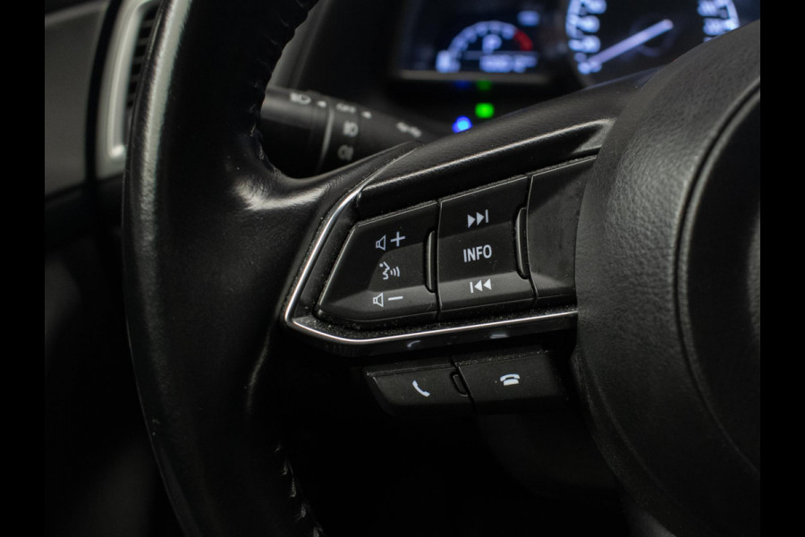 Mazda 3 2.0 SkyActiv-G 120 SkyLease+ Sport (NAVI,CLIMATE,CRUISE,PDC,STOEL/STUUR VERWARMING,GETINT,XENON,SPORTSTOELEN,LM VELGEN)