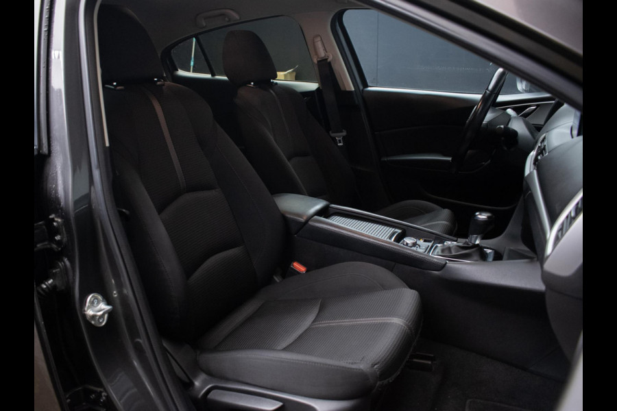 Mazda 3 2.0 SkyActiv-G 120 SkyLease+ Sport (NAVI,CLIMATE,CRUISE,PDC,STOEL/STUUR VERWARMING,GETINT,XENON,SPORTSTOELEN,LM VELGEN)