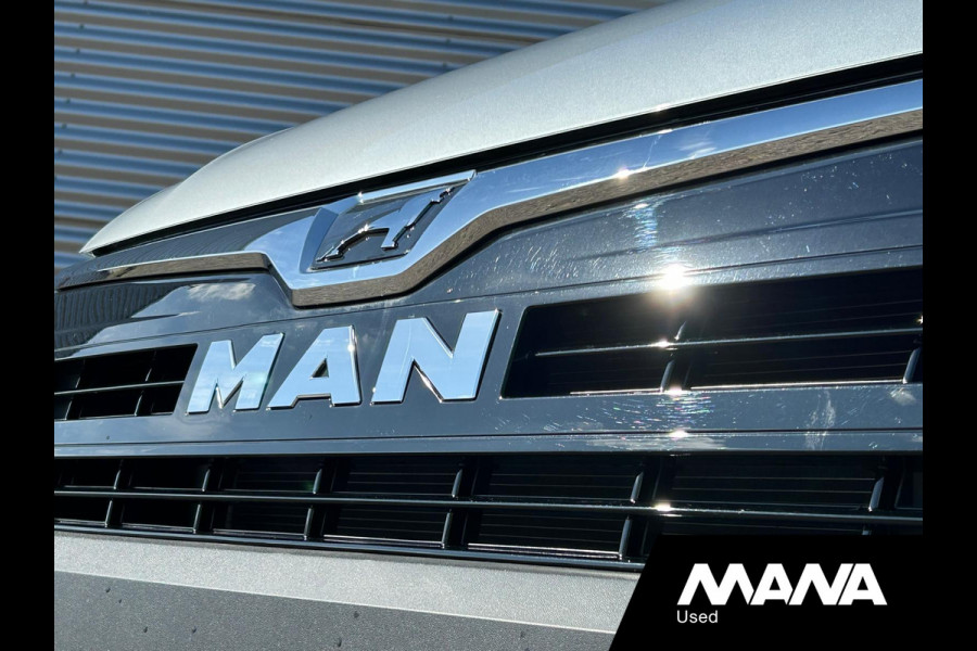 MAN TGE 35 2.0 3.180 180PK L3H2 4x4 Oyster silver LED Automaat