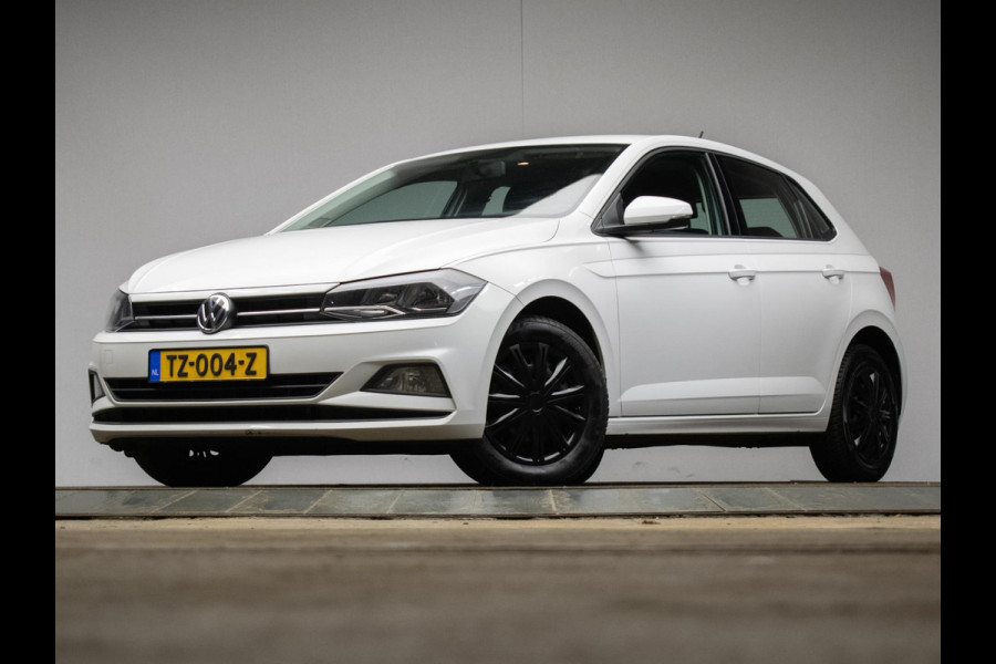 Volkswagen Polo 1.6 TDI Sport (APPLE CARPLAY,NAVI,ADAPTIVE CRUISE,DAB,ELEKTRISCH PAKKET,SPORTSTOELEN,NETTE STAAT)