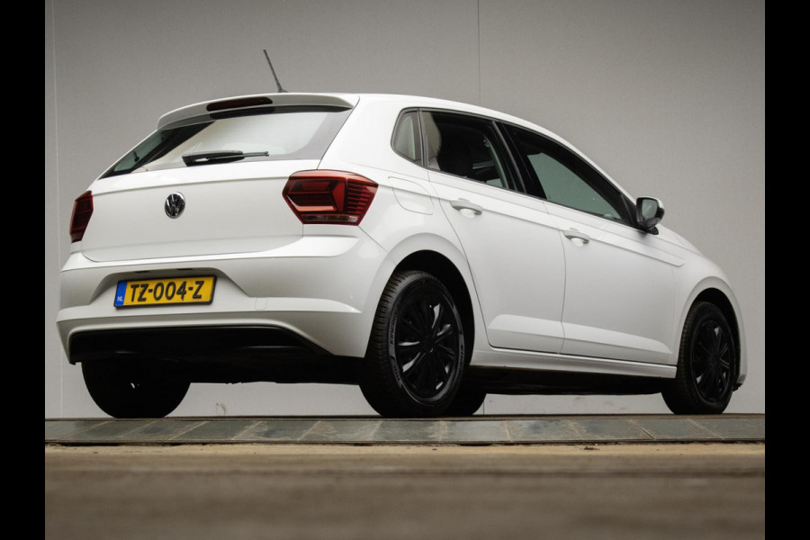 Volkswagen Polo 1.6 TDI Sport (APPLE CARPLAY,NAVI,ADAPTIVE CRUISE,DAB,ELEKTRISCH PAKKET,SPORTSTOELEN,NETTE STAAT)