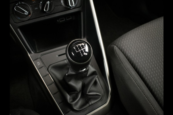 Volkswagen Polo 1.6 TDI Sport (APPLE CARPLAY,NAVI,ADAPTIVE CRUISE,DAB,ELEKTRISCH PAKKET,SPORTSTOELEN,NETTE STAAT)