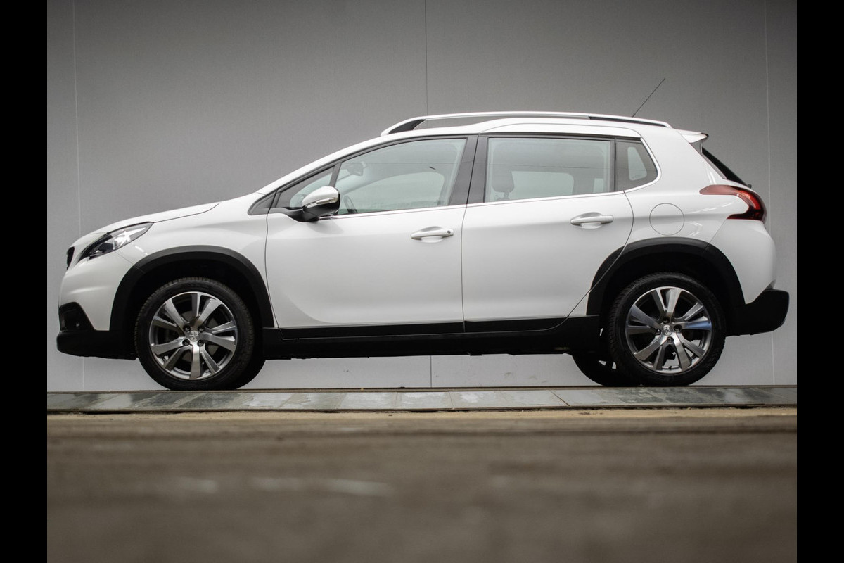 Peugeot 2008 1.2 PureTech Allure Sport (NAVI,CLIMATE,CRUISE,CAMERA,PDC,GRIP CONTROL,ELEKTRISCH PAKKET,SPORTSTOELEN,LM VELGEN)