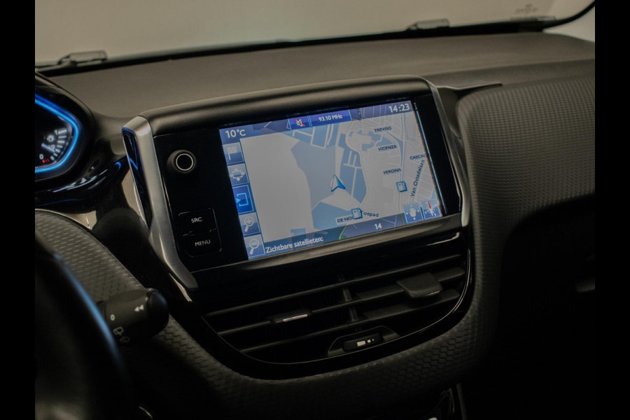 Peugeot 2008 1.2 PureTech Allure Sport (NAVI,CLIMATE,CRUISE,CAMERA,PDC,GRIP CONTROL,ELEKTRISCH PAKKET,SPORTSTOELEN,LM VELGEN)