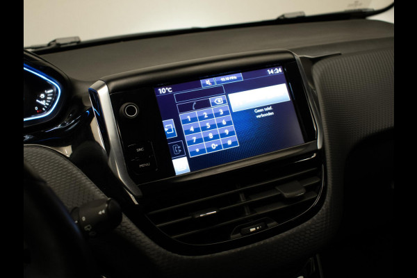 Peugeot 2008 1.2 PureTech Allure Sport (NAVI,CLIMATE,CRUISE,CAMERA,PDC,GRIP CONTROL,ELEKTRISCH PAKKET,SPORTSTOELEN,LM VELGEN)