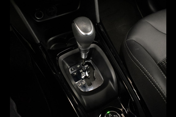 Peugeot 2008 1.2 PureTech Allure Sport (NAVI,CLIMATE,CRUISE,CAMERA,PDC,GRIP CONTROL,ELEKTRISCH PAKKET,SPORTSTOELEN,LM VELGEN)
