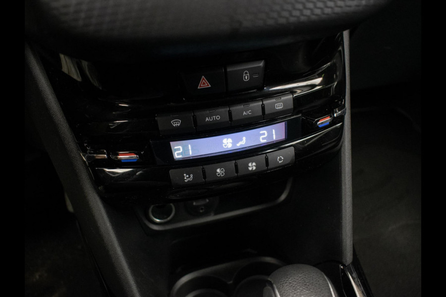 Peugeot 2008 1.2 PureTech Allure Sport (NAVI,CLIMATE,CRUISE,CAMERA,PDC,GRIP CONTROL,ELEKTRISCH PAKKET,SPORTSTOELEN,LM VELGEN)