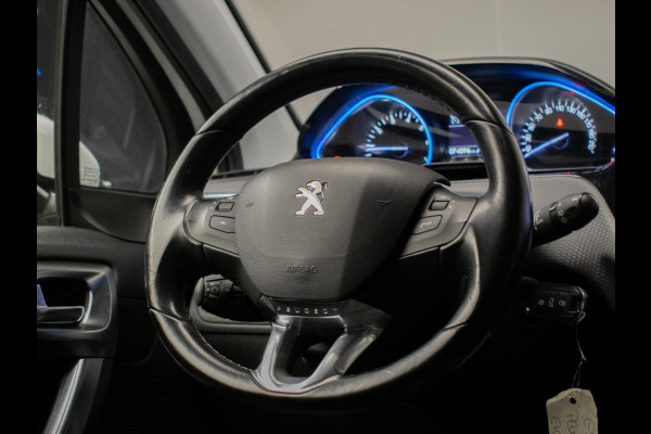 Peugeot 2008 1.2 PureTech Allure Sport (NAVI,CLIMATE,CRUISE,CAMERA,PDC,GRIP CONTROL,ELEKTRISCH PAKKET,SPORTSTOELEN,LM VELGEN)