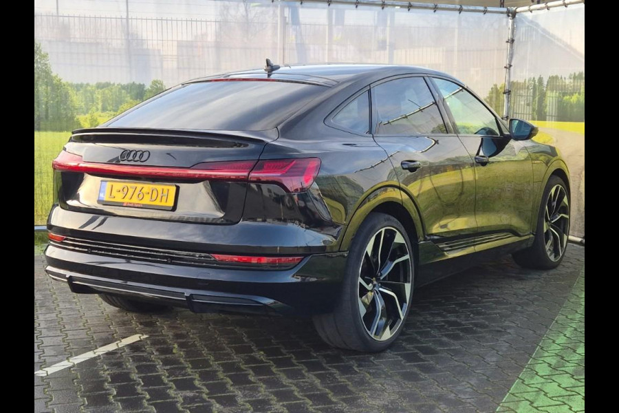 Audi e-tron Sportback 55 quattro edition 95 kWh | Trekhaak | Camera | 23 Inch |