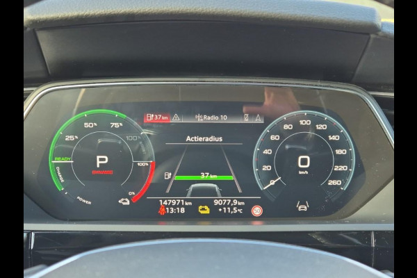 Audi e-tron Sportback 55 quattro edition 95 kWh | Trekhaak | Camera | 23 Inch |