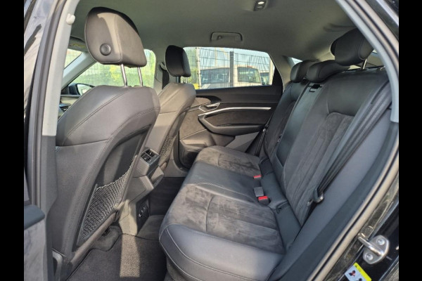 Audi e-tron Sportback 55 quattro edition 95 kWh | Trekhaak | Camera | 23 Inch |