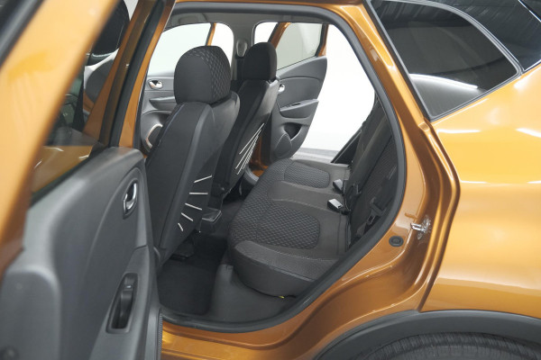Renault Captur TCe 90 Intens | Camera | Dodehoekdetectie | Navigatie | Parkeersensoren