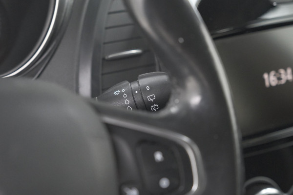 Renault Captur TCe 90 Intens | Camera | Dodehoekdetectie | Navigatie | Parkeersensoren