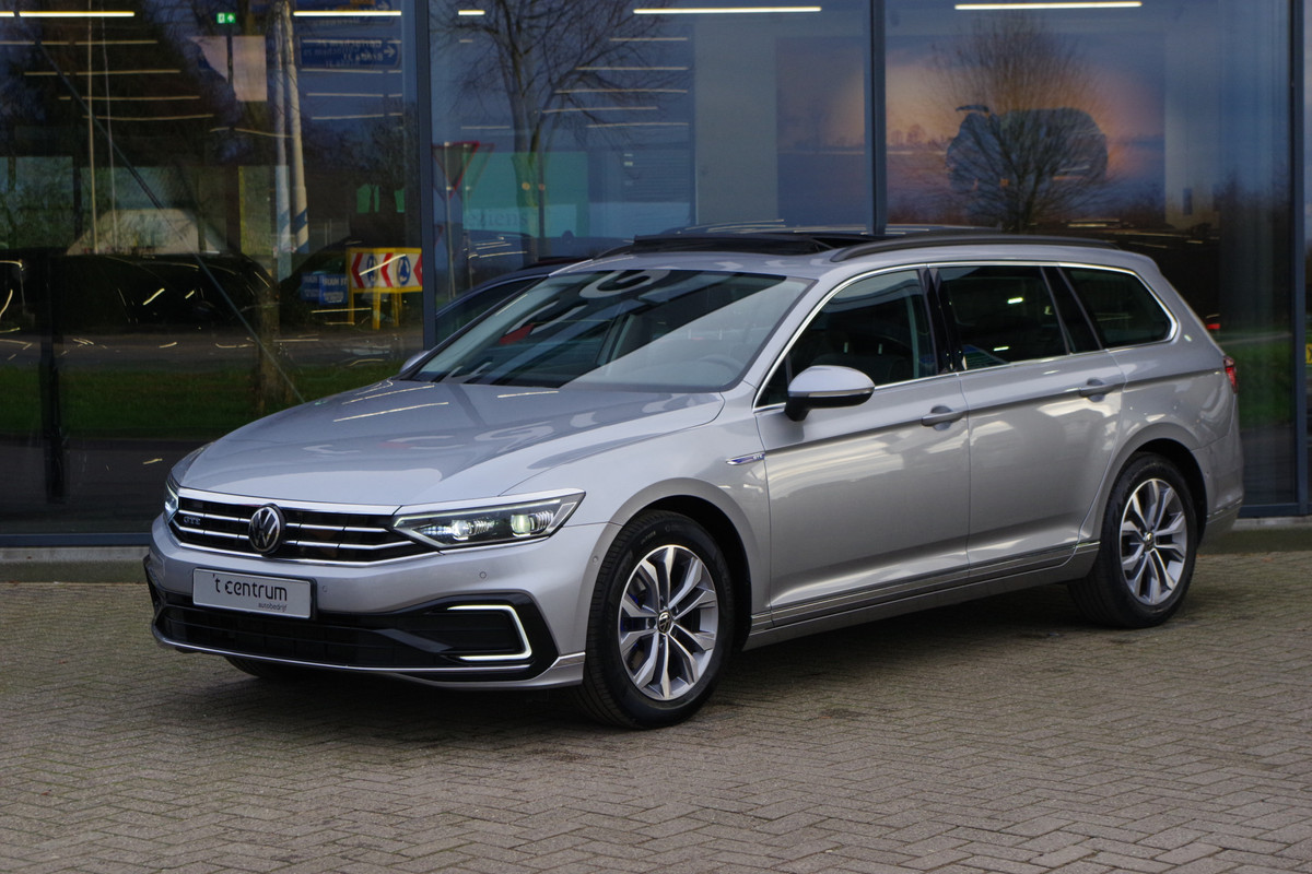 Volkswagen Passat Variant 1.4 TSI PHEV GTE 218 PK Business, Elek. Trekhaak, Panoramadak, Memory, Matrix LED, Winterpakket