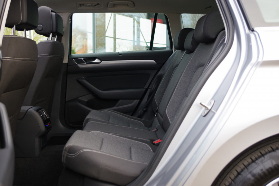 Volkswagen Passat Variant 1.4 TSI PHEV GTE 218 PK Business, Elek. Trekhaak, Panoramadak, Memory, Matrix LED, Winterpakket