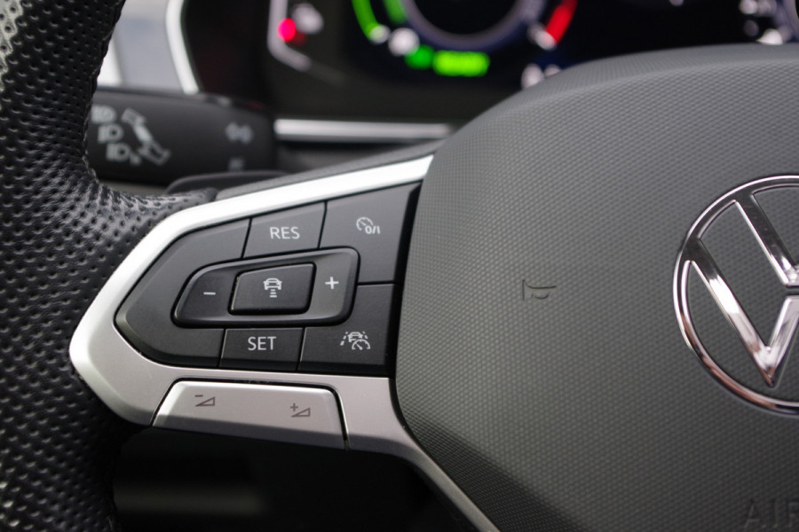 Volkswagen Passat Variant 1.4 TSI PHEV GTE 218 PK Business, Elek. Trekhaak, Panoramadak, Memory, Matrix LED, Winterpakket