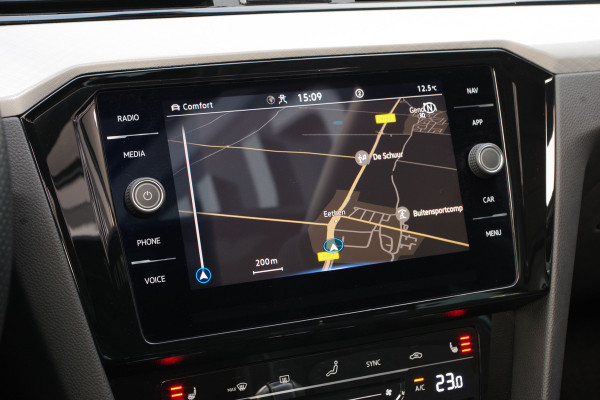 Volkswagen Passat Variant 1.4 TSI PHEV GTE 218 PK Business, Elek. Trekhaak, Panoramadak, Memory, Matrix LED, Winterpakket