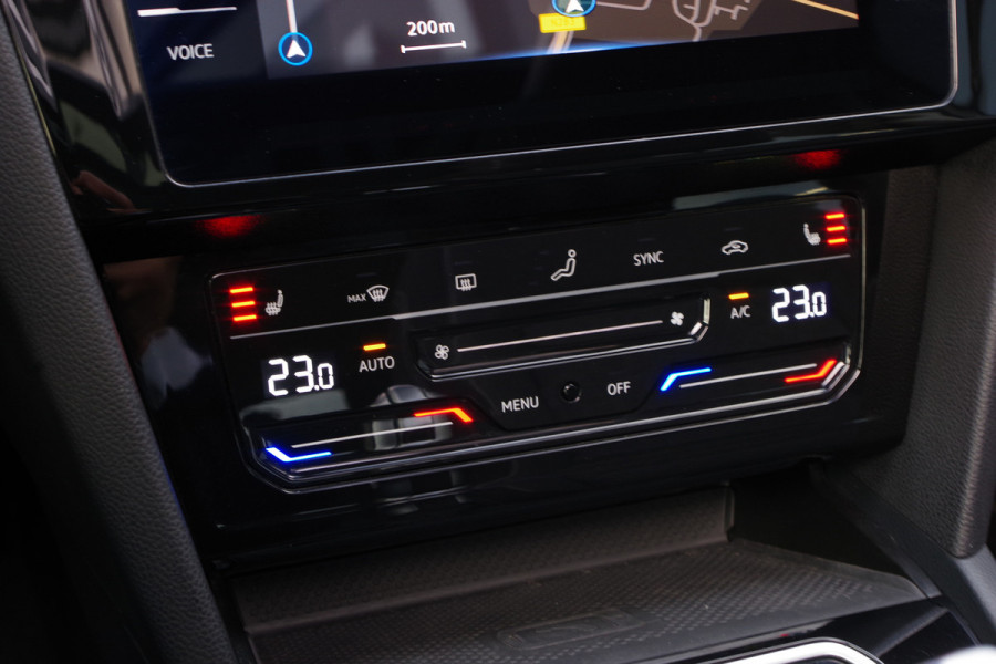 Volkswagen Passat Variant 1.4 TSI PHEV GTE 218 PK Business, Elek. Trekhaak, Panoramadak, Memory, Matrix LED, Winterpakket