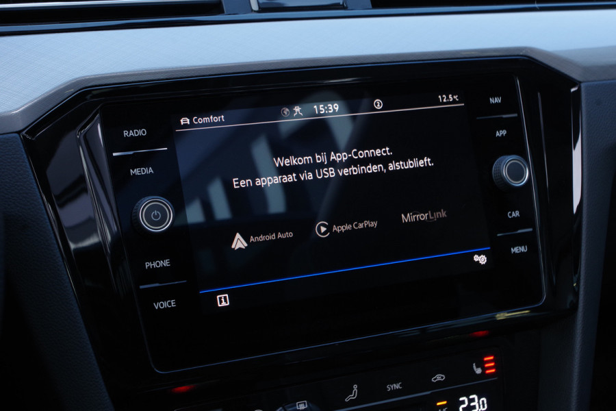 Volkswagen Passat Variant 1.4 TSI PHEV GTE 218 PK Business, Elek. Trekhaak, Panoramadak, Memory, Matrix LED, Winterpakket