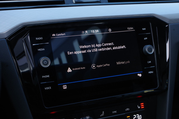 Volkswagen Passat Variant 1.4 TSI PHEV GTE 218 PK Business, Elek. Trekhaak, Panoramadak, Memory, Matrix LED, Winterpakket