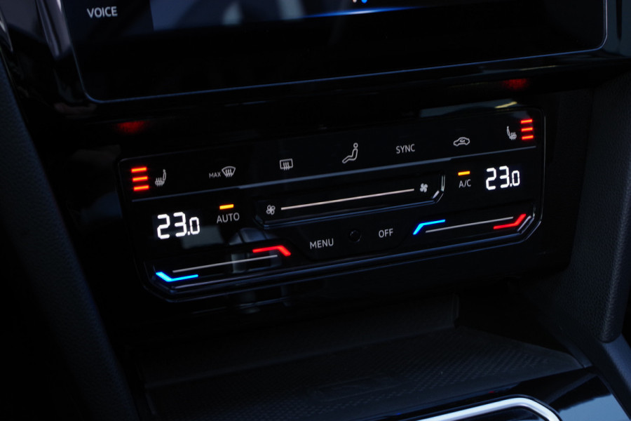 Volkswagen Passat Variant 1.4 TSI PHEV GTE 218 PK Business, Elek. Trekhaak, Panoramadak, Memory, Matrix LED, Winterpakket