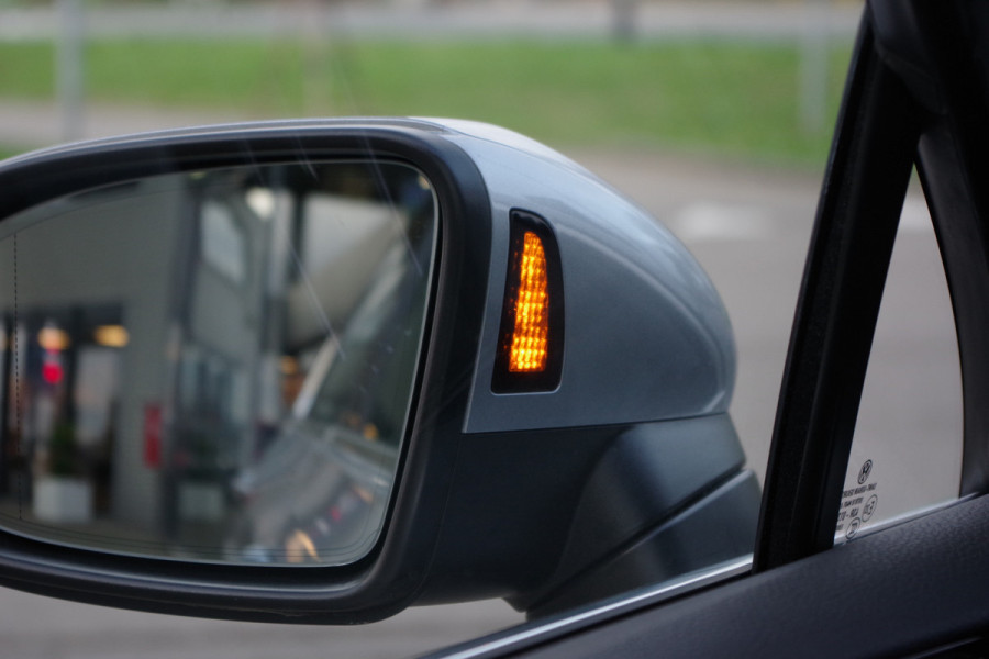 Volkswagen Passat Variant 1.4 TSI PHEV GTE 218 PK Business, Elek. Trekhaak, Panoramadak, Memory, Matrix LED, Winterpakket