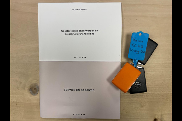 Volvo XC40 Recharge P8 AWD R-Design|92,4% SOH|1/2 LEDER|STOEL+STUURVERWARMING|NAVIGATIE|ACC|APPLE CARPLAY|NL-AUT|NAP|IN.BTW|1eEIG|