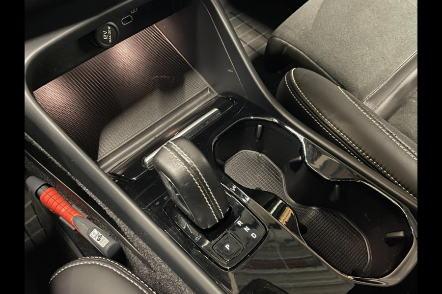 Volvo XC40 Recharge P8 AWD R-Design|92,4% SOH|1/2 LEDER|STOEL+STUURVERWARMING|NAVIGATIE|ACC|APPLE CARPLAY|NL-AUT|NAP|IN.BTW|1eEIG|