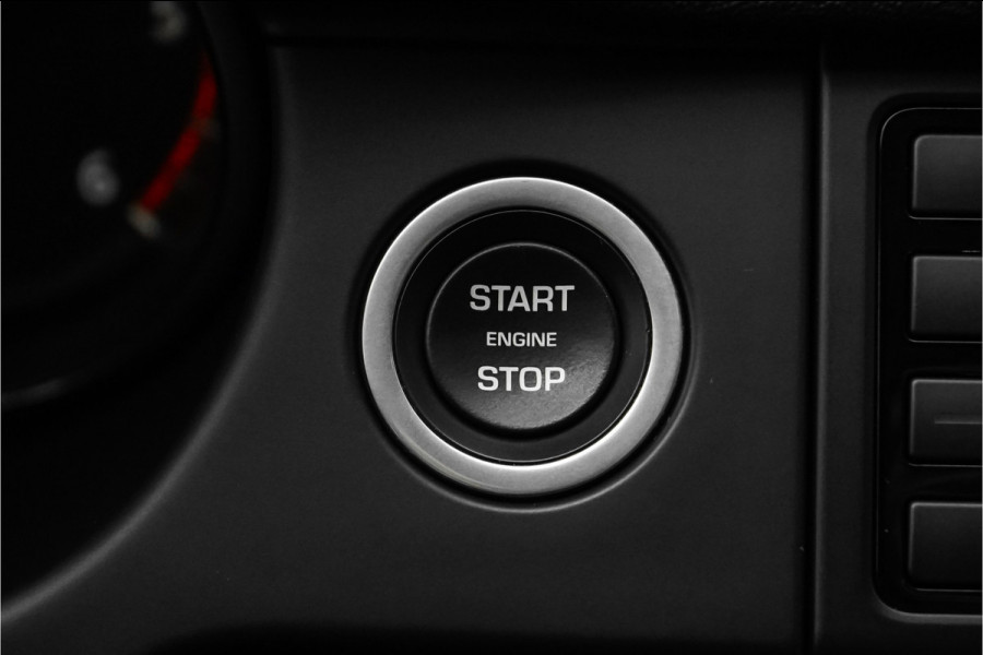 Land Rover Discovery Sport 2.0 TD4 SE Camera Leder Pano 18" Ori NL 45.000KM