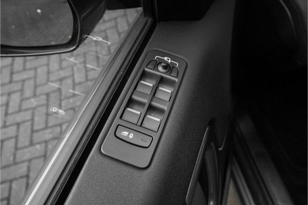 Land Rover Discovery Sport 2.0 TD4 SE Camera Leder Pano 18" Ori NL 45.000KM