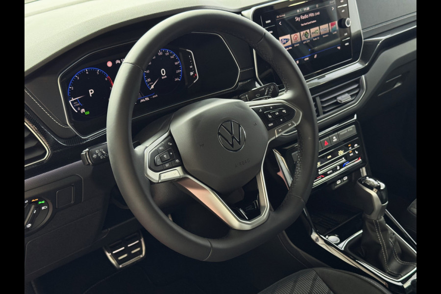 Volkswagen T-Cross ✅NIEUWE AUTO✅ TSI 115PK R-LINE EDITION TREKHAAK LED LMV IQ CAMERA STOELVERW ✅2025✅ "Volkswagen rijden begint bij Topautos.nl – 75 topmodellen direct op voorraad!"