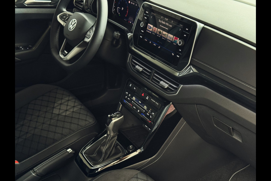 Volkswagen T-Cross ✅NIEUWE AUTO✅ TSI 115PK R-LINE EDITION TREKHAAK LED LMV IQ CAMERA STOELVERW ✅2025✅ "Volkswagen rijden begint bij Topautos.nl – 75 topmodellen direct op voorraad!"