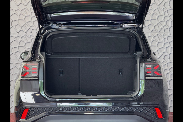 Volkswagen T-Cross ✅NIEUWE AUTO✅ TSI 115PK R-LINE EDITION TREKHAAK LED LMV IQ CAMERA STOELVERW ✅2025✅ "Volkswagen rijden begint bij Topautos.nl – 75 topmodellen direct op voorraad!"