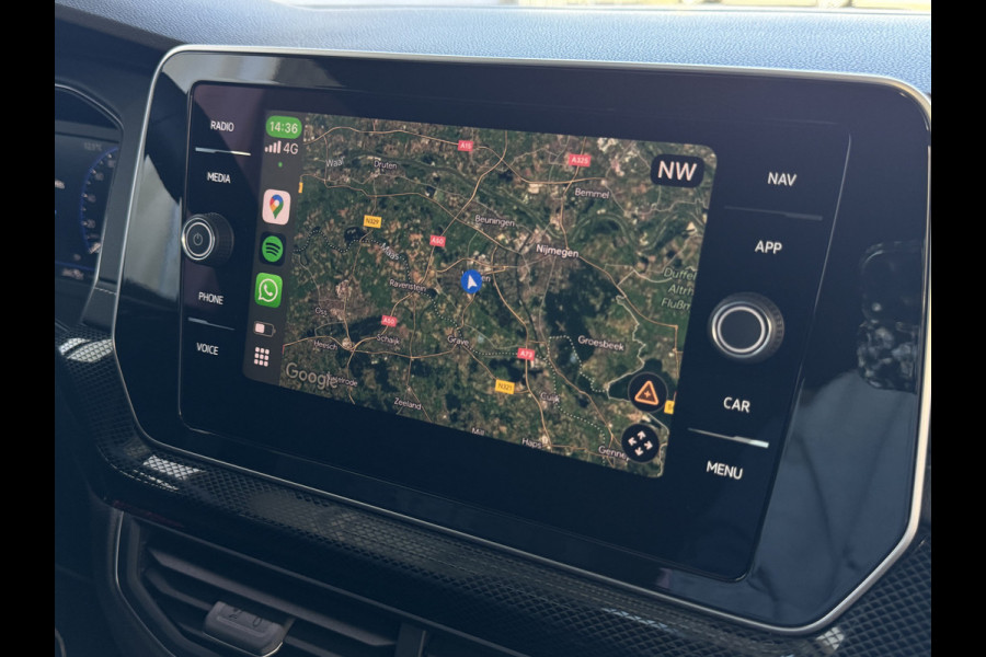 Volkswagen T-Cross 1.5 TSI 150PK R-LINE EDITION TREKHAAK LED 18''LMV IQ CAMERA STOELVERW BLINDSPOT. ✅2025✅ "Volkswagen rijden begint bij Topautos.nl – 75 topmodellen direct op voorraad!"